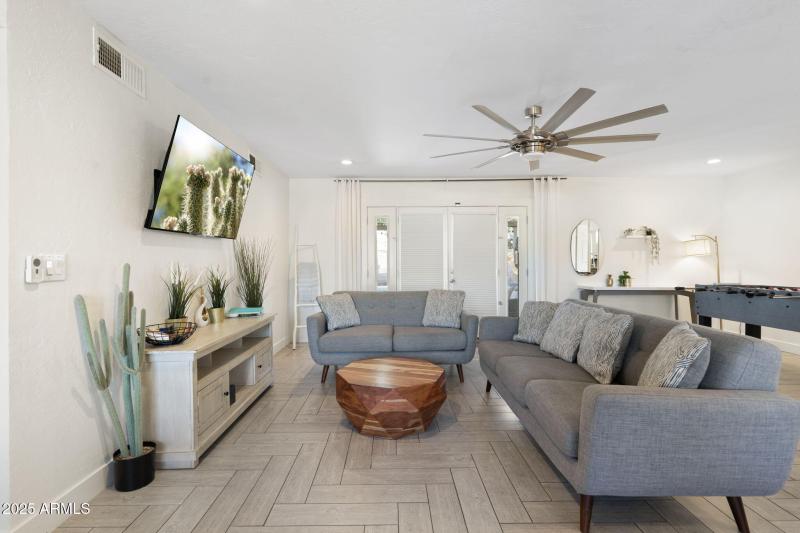 21-web-or-mls-Photo Oct 03 2025, 1 18 24