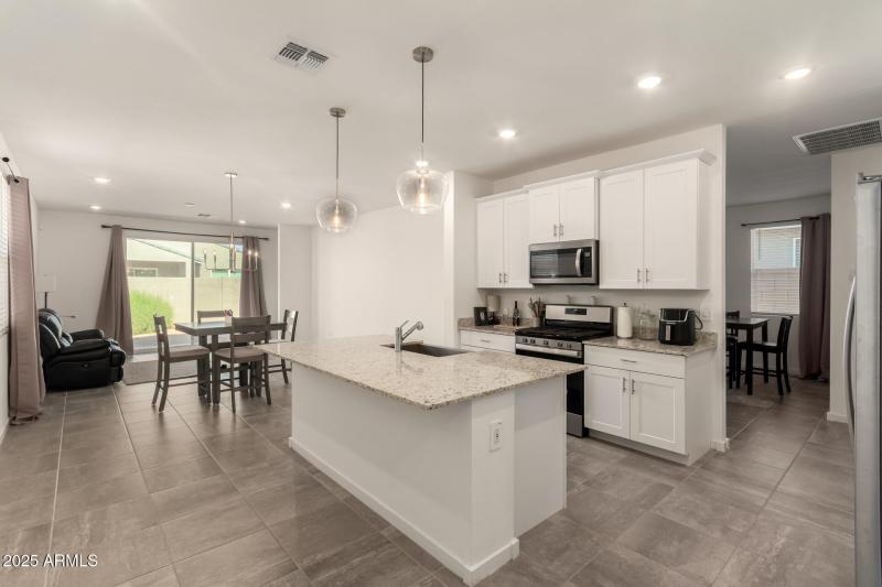 12 - Hayden Rose 3022