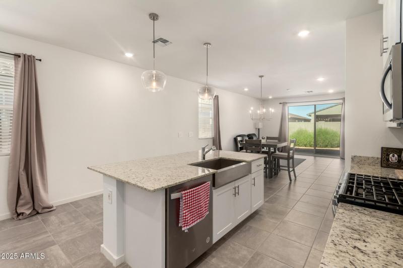 13 - Hayden Rose 3022