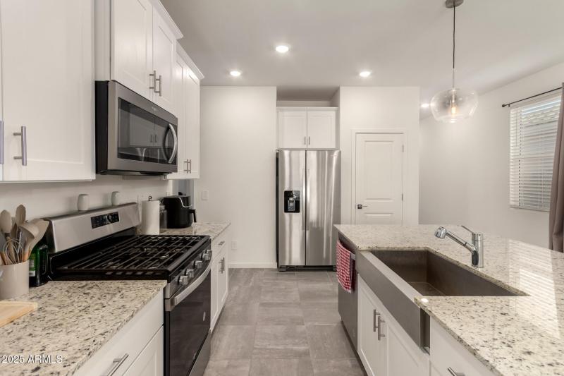 14 - Hayden Rose 3022