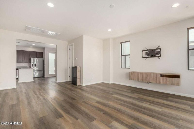 20230513053035327862000000-o