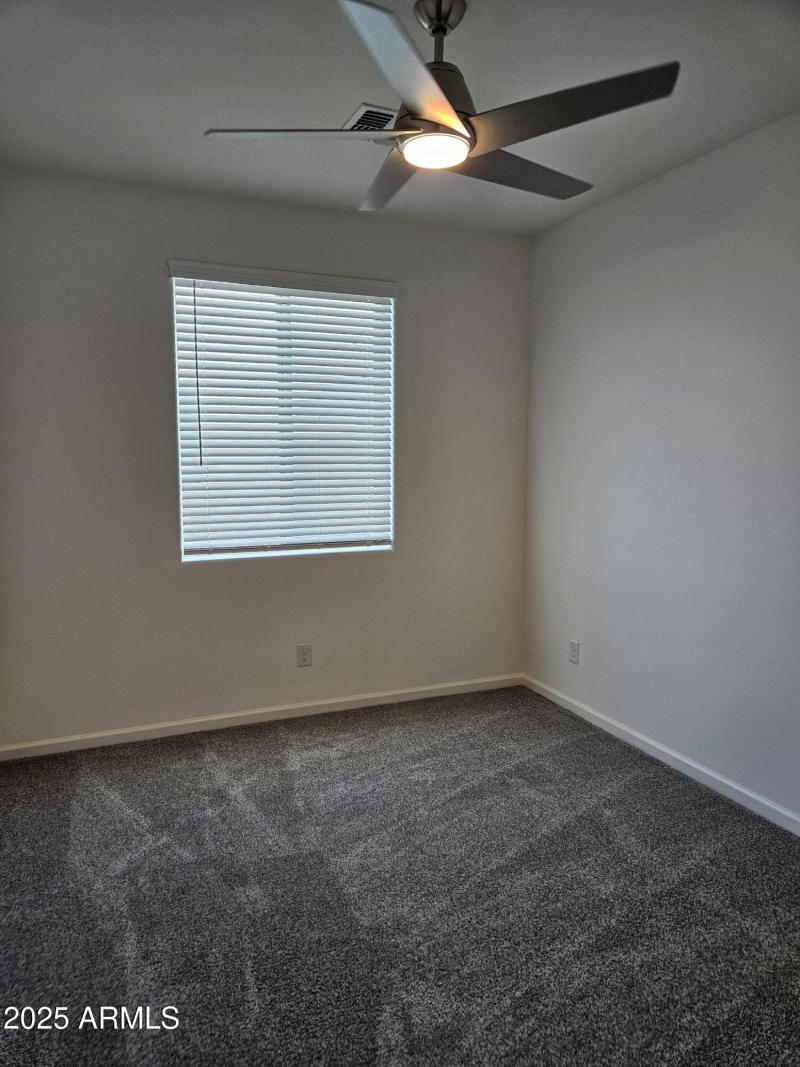 20251003_160447185_iOS