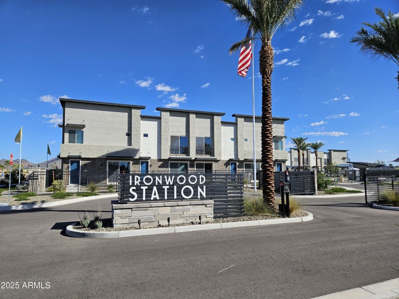 20251003_162714816_iOS