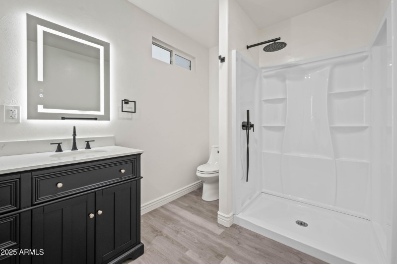 7528 N 60th Ave Glendale AZ 85301-30