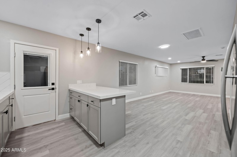 7528 N 60th Ave Glendale AZ 85301-36