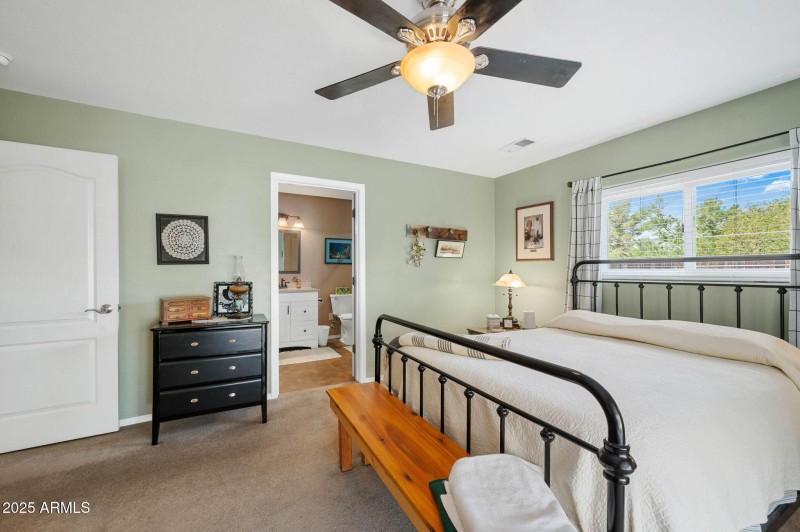 16-Primary Bedroom (2)