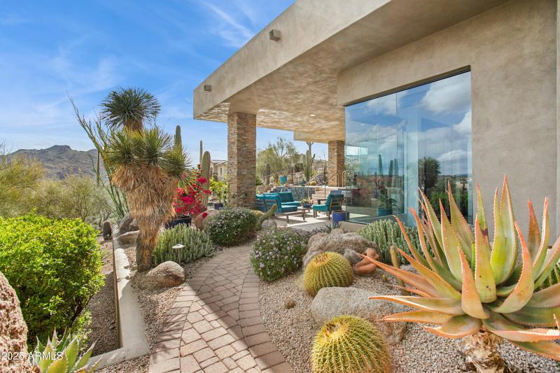 Gorgeous landscaping