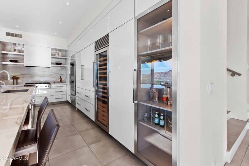 Lots of cabinets, display cabinet