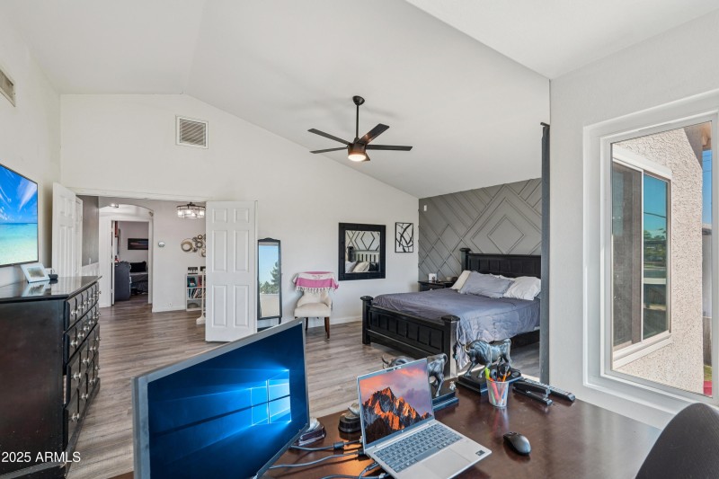 31-print-E Baylor Ct-S0410-029