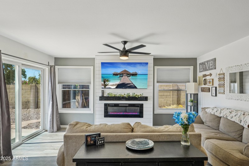 13-print-E Baylor Ct-S0410-011