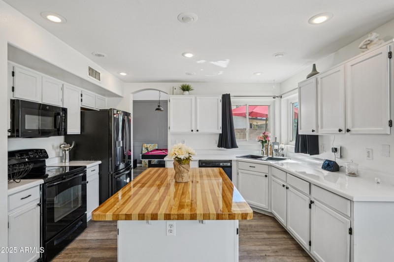 22-print-E Baylor Ct-S0410-020