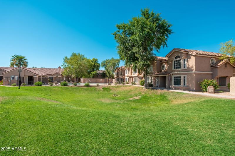 2875 W Highland St UNIT 1103 - 38