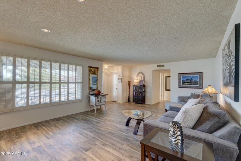 AOTucker-2510050934_A730026_27_28_29_30I