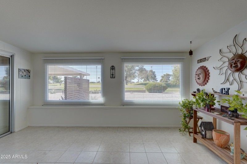 AOTucker-2510050945_A730081_2_3_4_5Inter