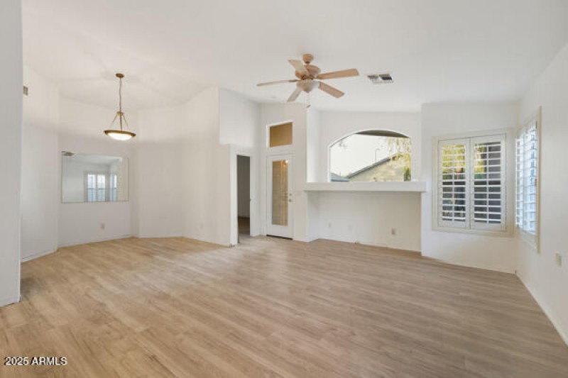 134042348182915695_134042348153277176_DS