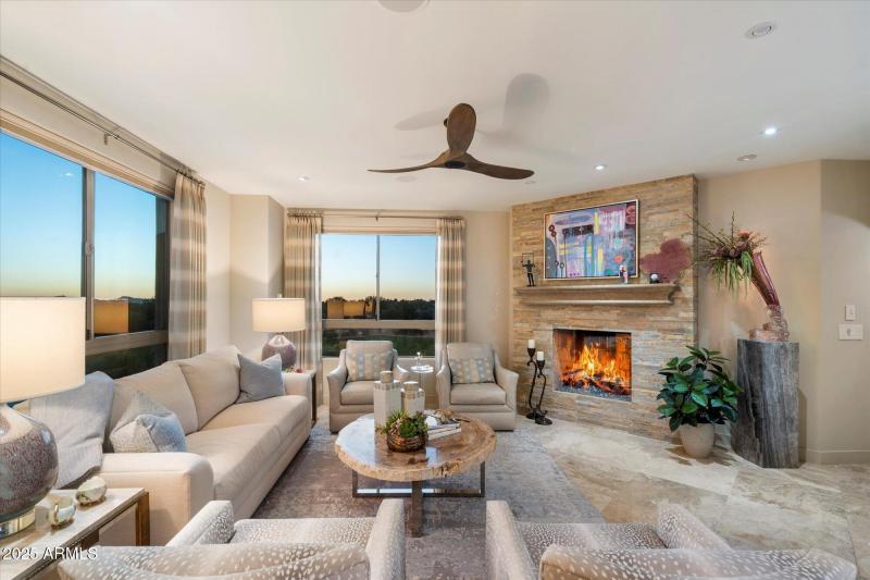 Bright & Open Floor Plan