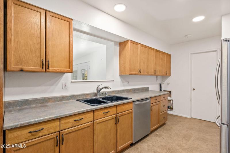 3215 W Sharon Ave - 11