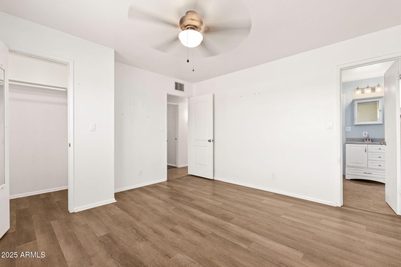 3215 W Sharon Ave - 16