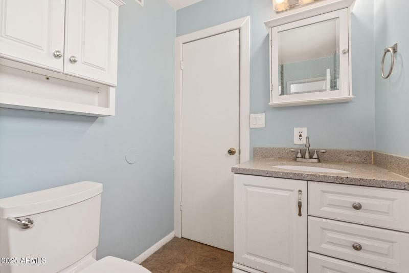 3215 W Sharon Ave - 18