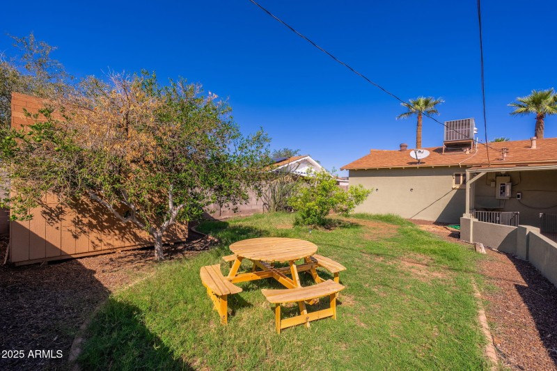 3215 W Sharon Ave - 35