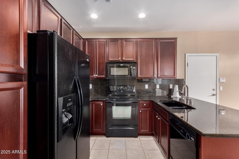 2f85035a8eb323fba5cb3e5d8da240af