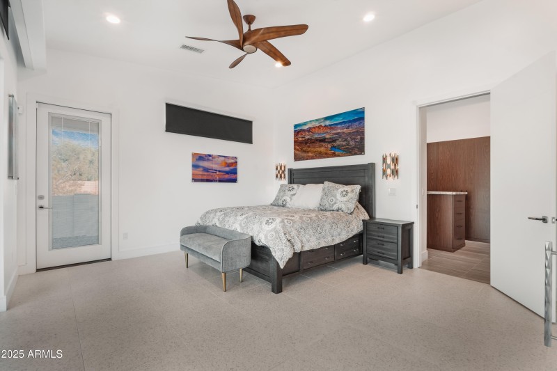 Casita Bedroom & Large Walk-in Closet