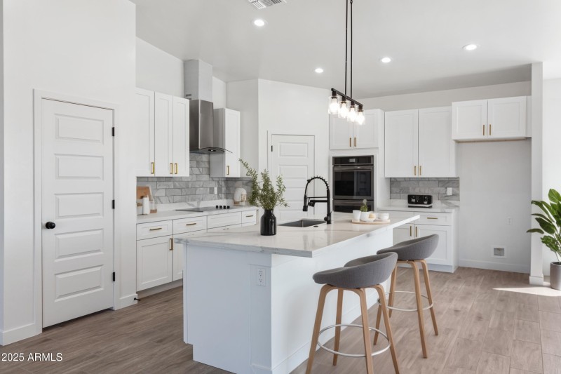 d8b26882-b60e-4842-b6de-38f3baf7b77e