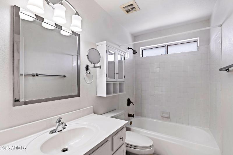 024__14816 N 90th Ave