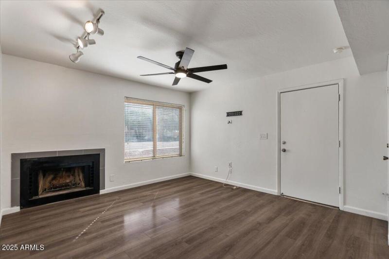 05-Living Room