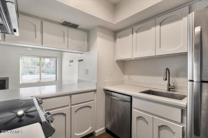 11-Kitchen