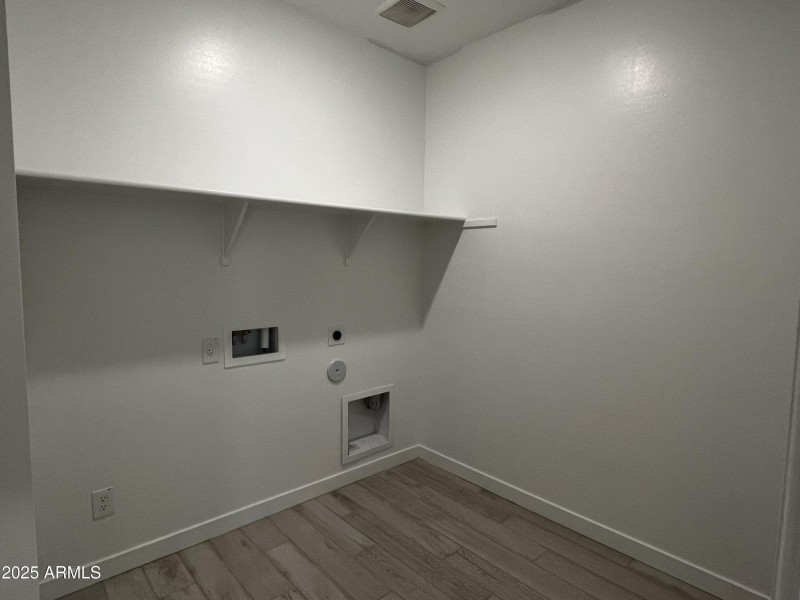 Lot 088 Laundry Room