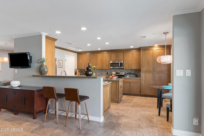 21_7844 e coolidge st-15