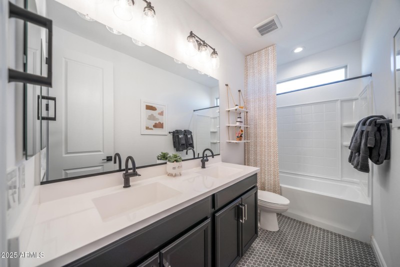 7925 E Raleigh Avenue