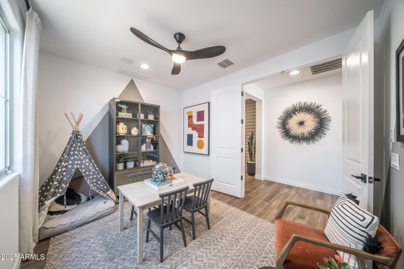 7925 E Raleigh Avenue