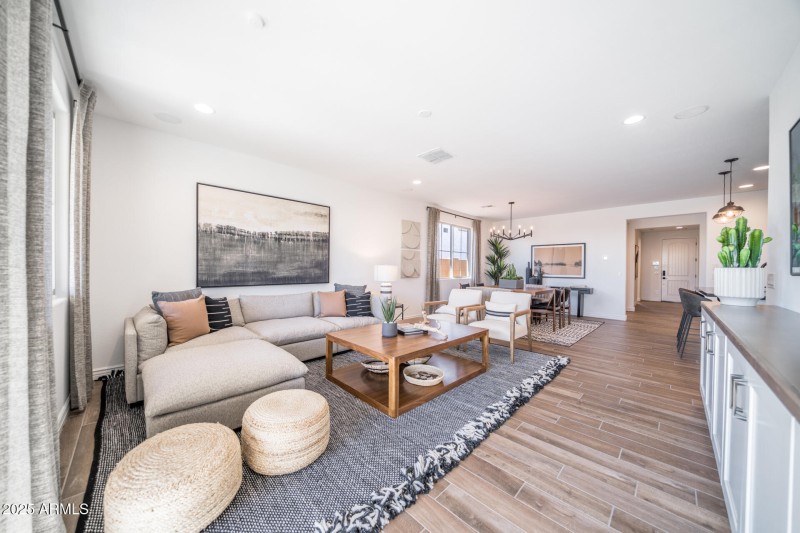 7925 E Raleigh Avenue