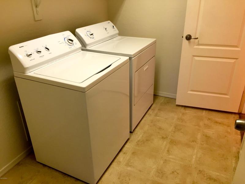 Washer/Dryer Included