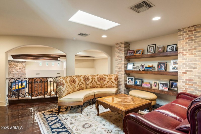 068-Upstairs Landing