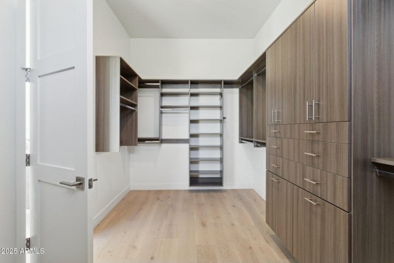 27-web-or-mls-35097-n-83rd-pl