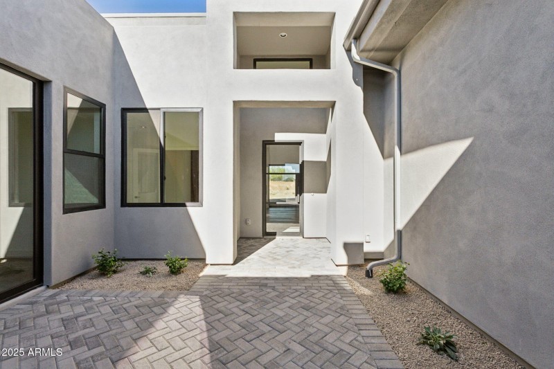 49-web-or-mls-35097-n-83rd-pl