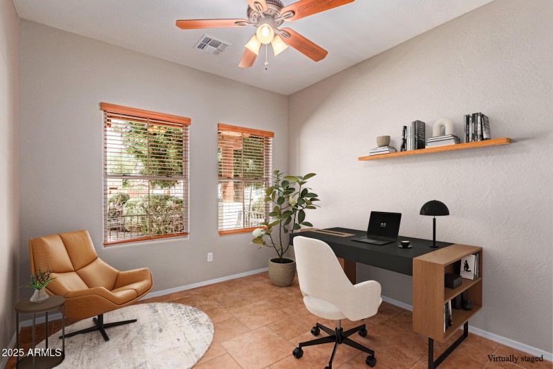 Minnezona Office STAGED