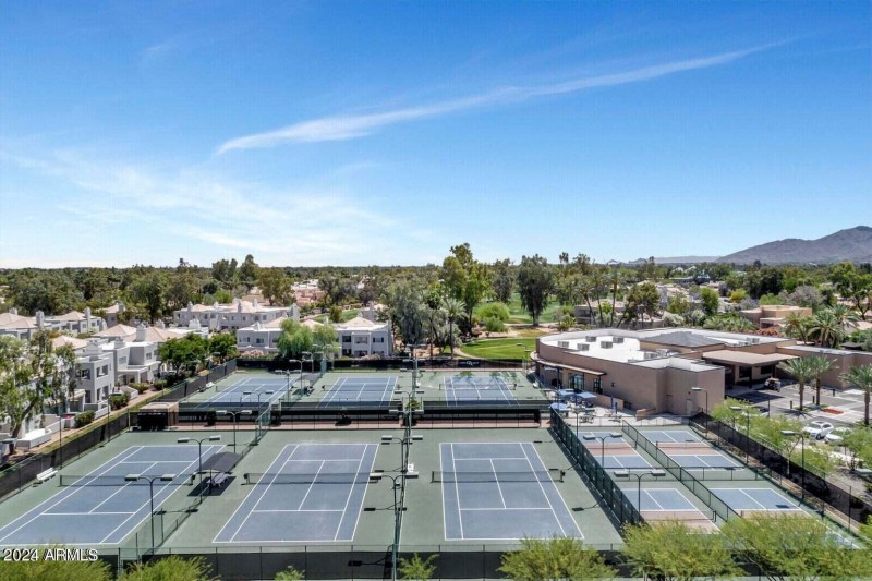 Tennis/Pickleball Courts