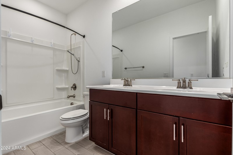 0027-27 - San Vicente