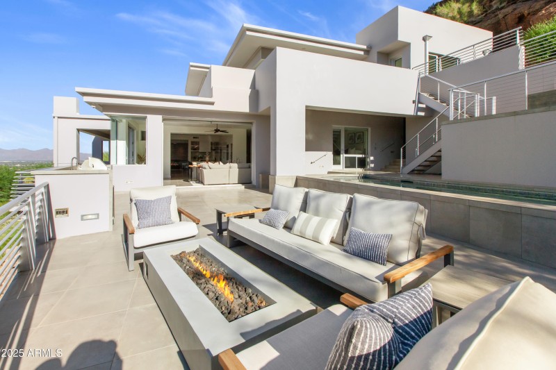 conversational firepit