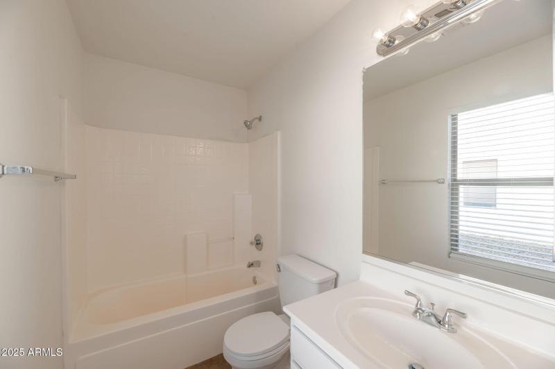 14-web-or-mls-QP-5886