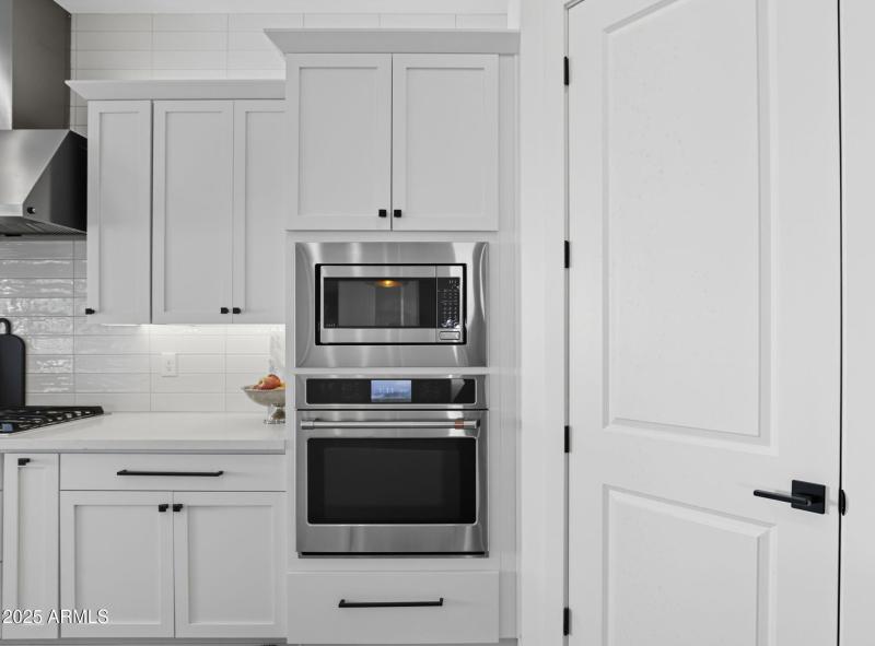 28-web-or-mls-1837 E Villa Linda Dr Phoe