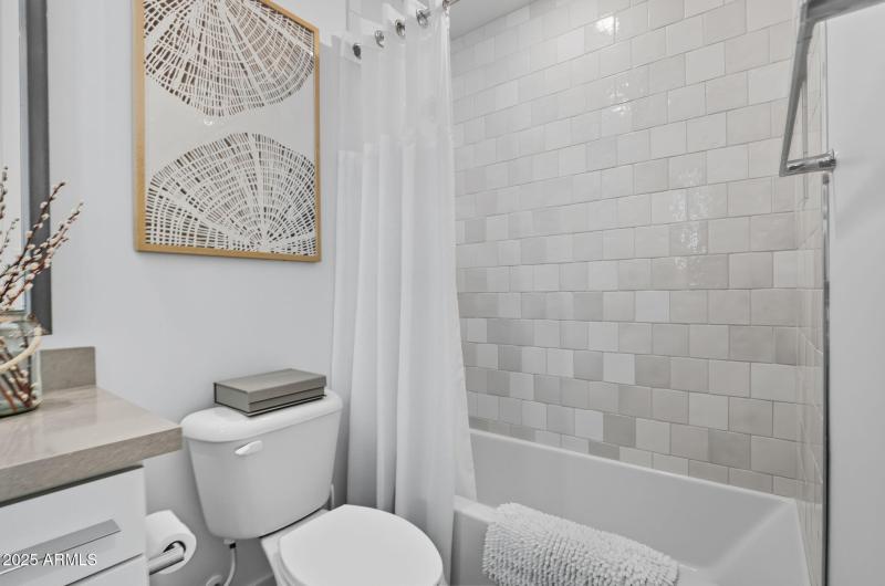 70-web-or-mls-1837 E Villa Linda Dr Phoe