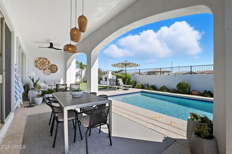 82-web-or-mls-1837 E Villa Linda Dr Phoe