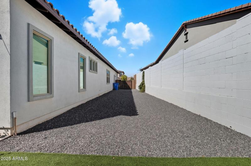 102-web-or-mls-1837 E Villa Linda Dr Pho