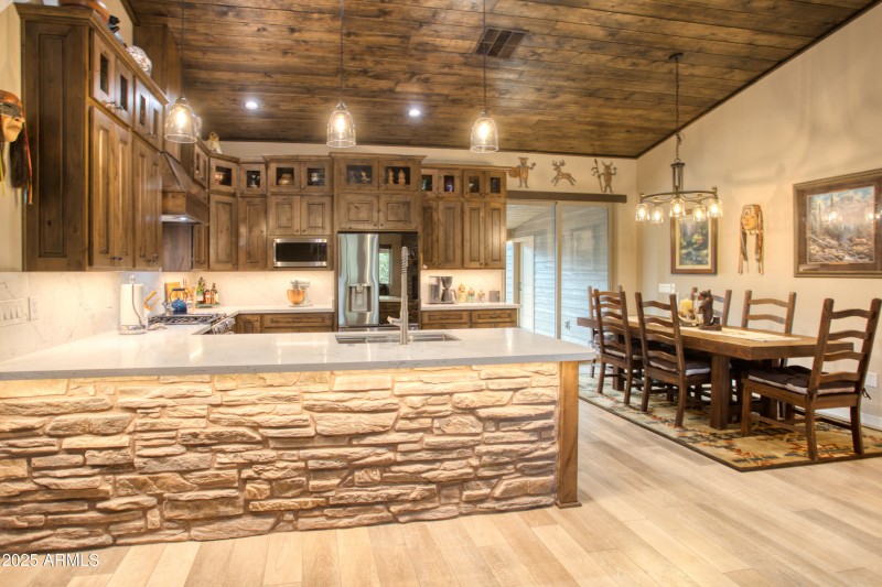 Stunning Stone Peninsula