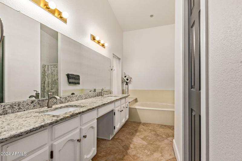 0033-33 Tamarisk 2555